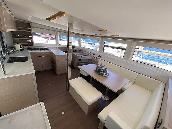 Lagoon 46 - 