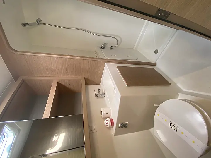 Lagoon 42 - 