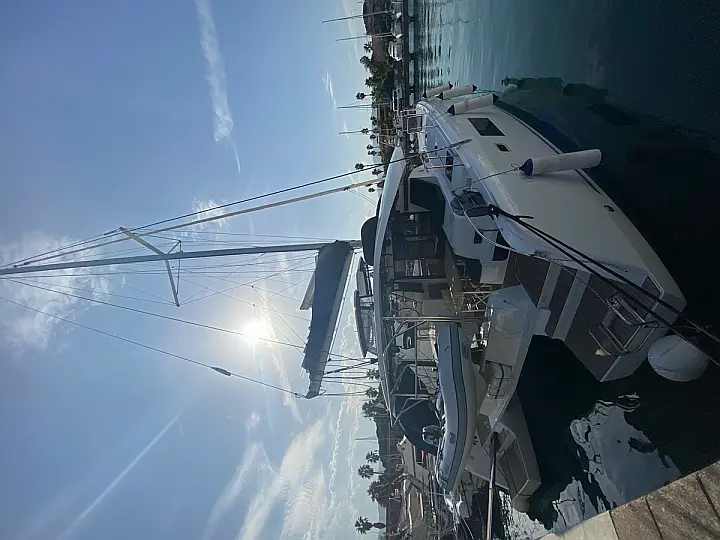 Lagoon 42 - 