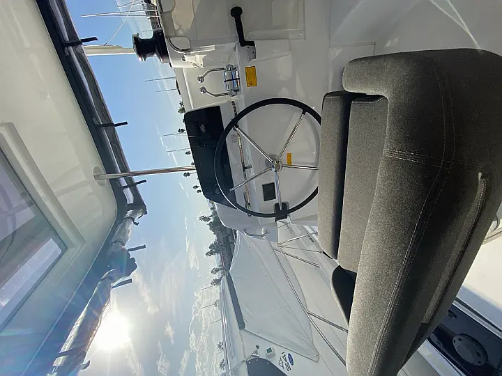 Lagoon 42 - 