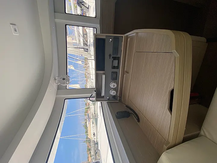 Lagoon 42 - 