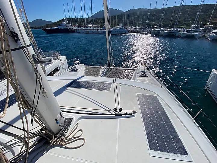 Lagoon 42 - 