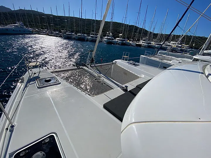 Lagoon 42 - 