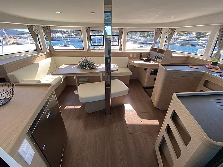 Lagoon 42 - 