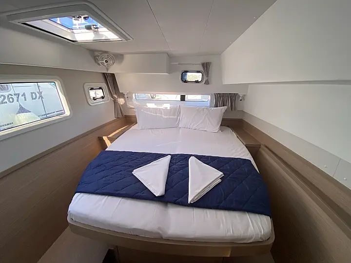 Lagoon 42 - 