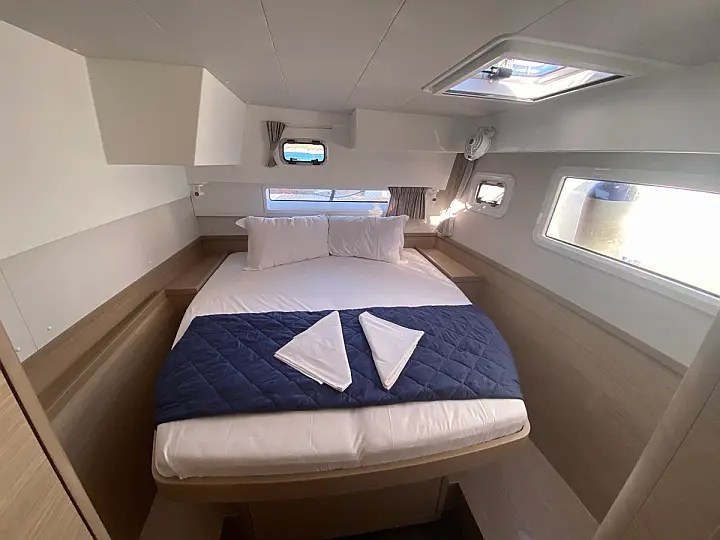 Lagoon 42 - 