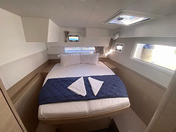 Lagoon 42 - 