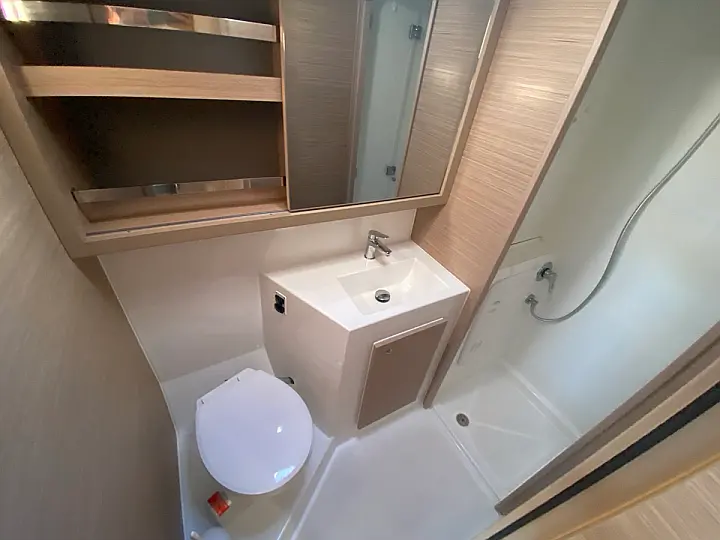 Lagoon 42 - 