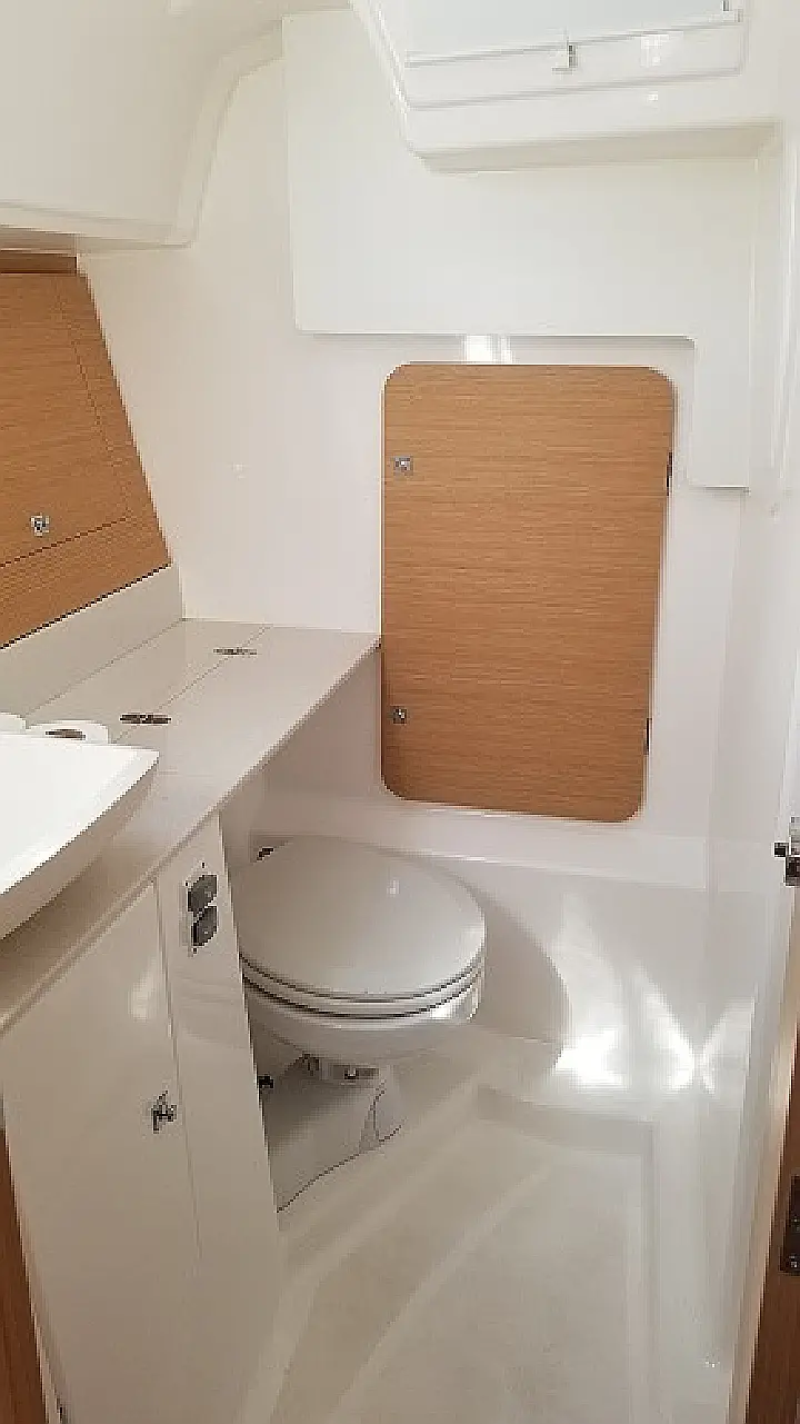 Dufour 360 2 Cabin - 