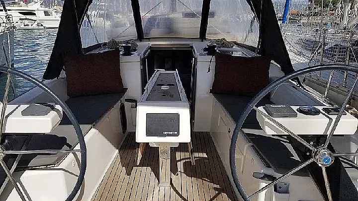 Dufour 360 2 Cabin - 