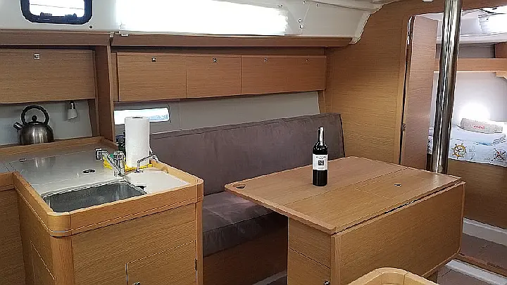 Dufour 360 2 Cabin - 