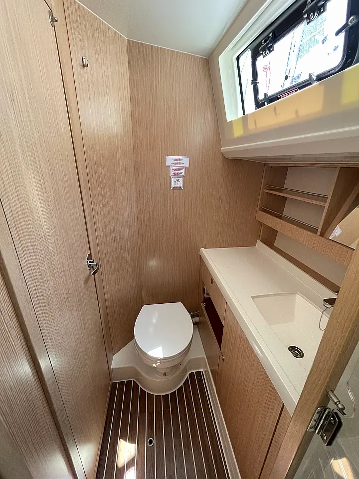 Bavaria Vision 42 Owner Version - 