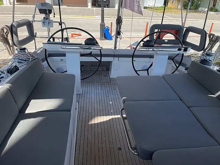 Bavaria Vision 42 Owner Version - 