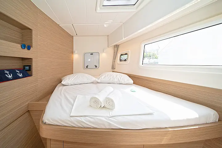 Lagoon 42 A/C & GEN & WM - 