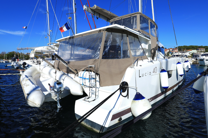 Lucia 40 - 