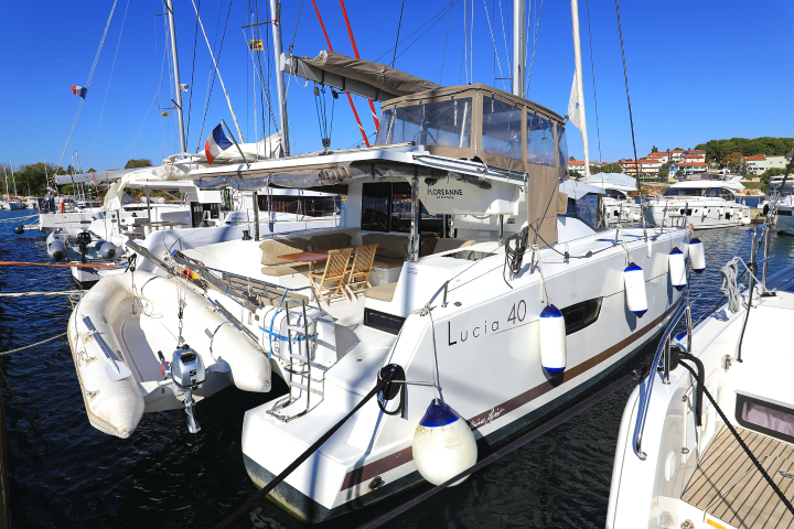 Lucia 40 - 