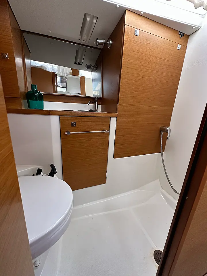 Sun Odyssey 389 - 