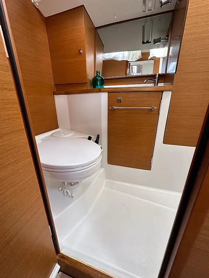 Sun Odyssey 389 - 