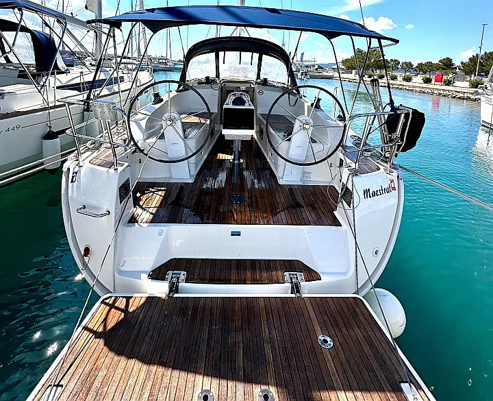Bavaria Cruiser 37  - External image