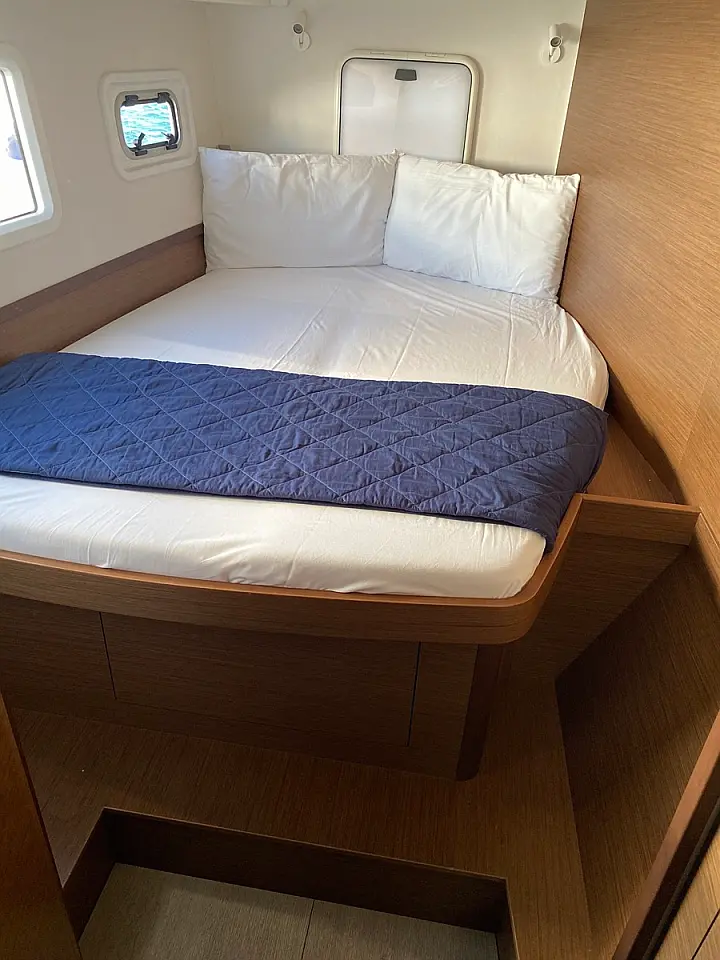 Lagoon 42 - 