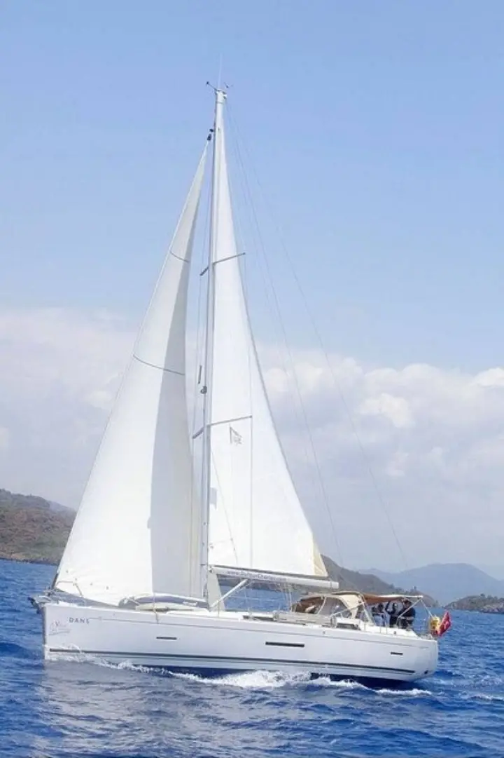 Dufour 450 GL - Sailing