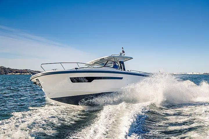 Nimbus Tender T11 - 