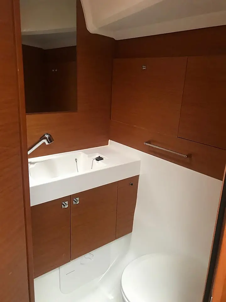 Sun Odyssey 519 - 