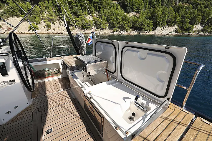 Bavaria Cruiser 57 - 