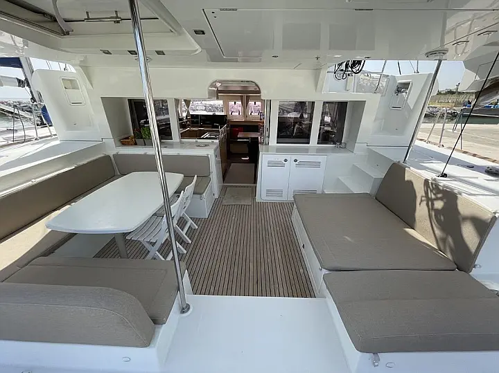 Lagoon 450  Flybridge - 