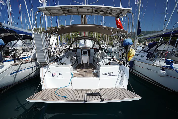 Sun Odyssey 389 - 