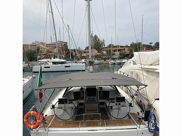 Dufour 520 Grand Large  - External image