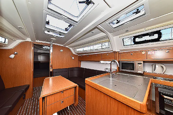 Bavaria 37 - 