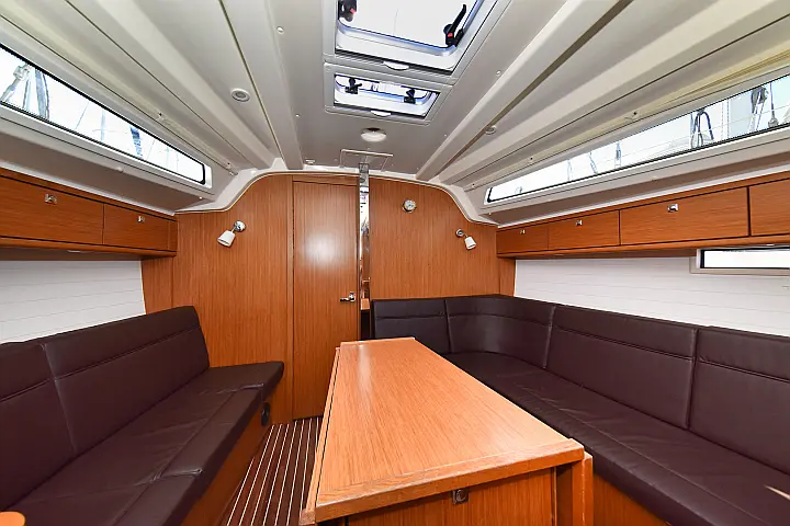 Bavaria 37 - 