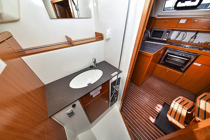 Bavaria 37 - 