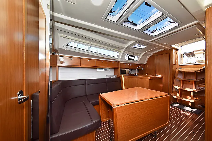 Bavaria 37 - 