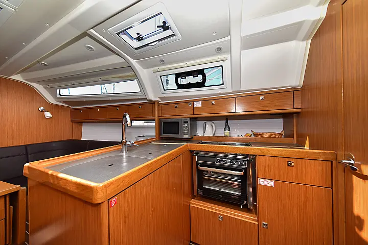 Bavaria 37 - 