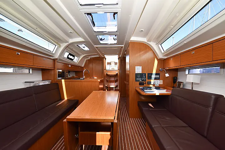Bavaria 37 - 