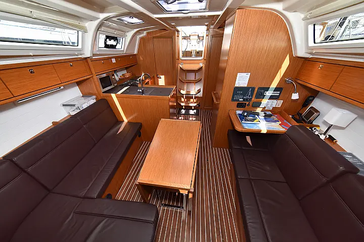 Bavaria 37 - 