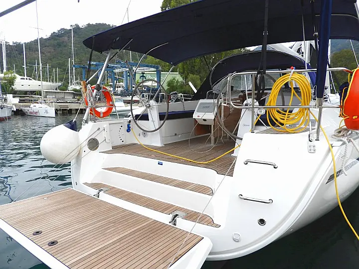 Bavaria Cruiser 51 - External image