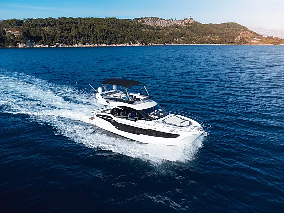 Galeon 440 Fly