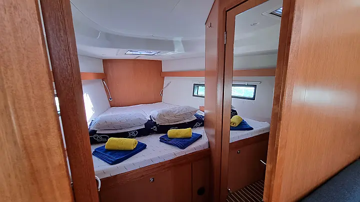 Bavaria C42 - 