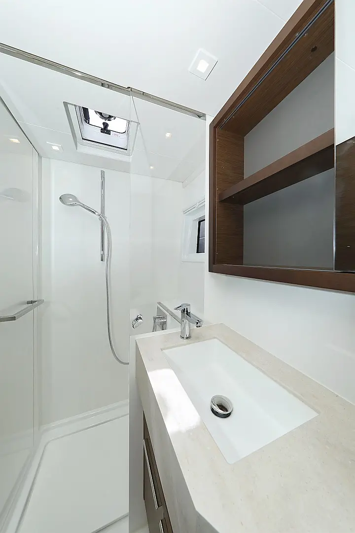 Lagoon 46 - 