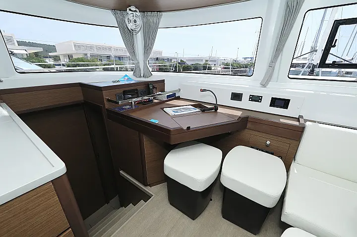 Lagoon 46 - 