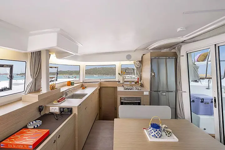 Lagoon 38 - 