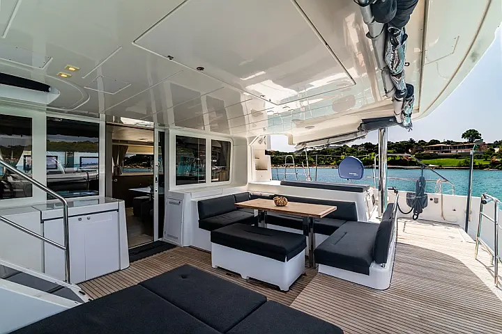 Lagoon 52F (5 cab) - 