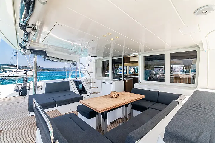 Lagoon 52F (5 cab) - 