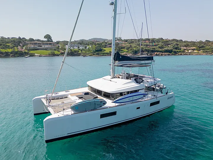 Lagoon 52F (5 cab) - 