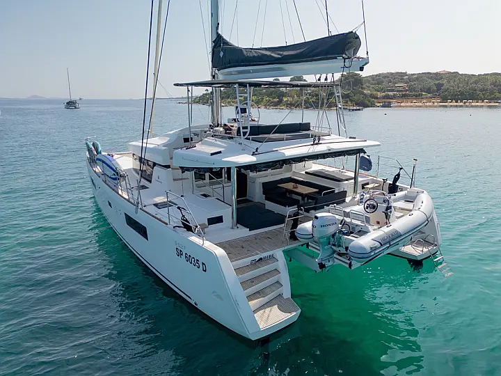 Lagoon 52F (5 cab) - 