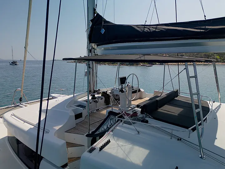 Lagoon 52F (5 cab) - 