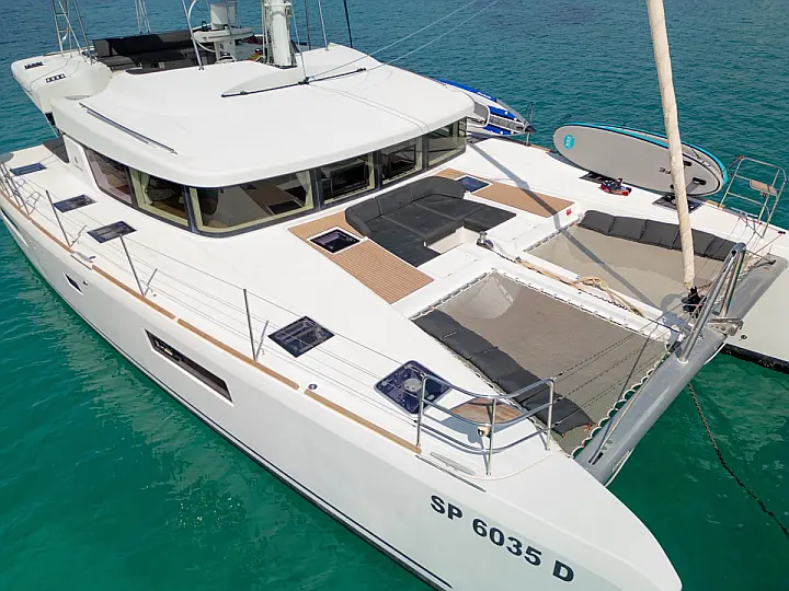 Lagoon 52F (5 cab) - 